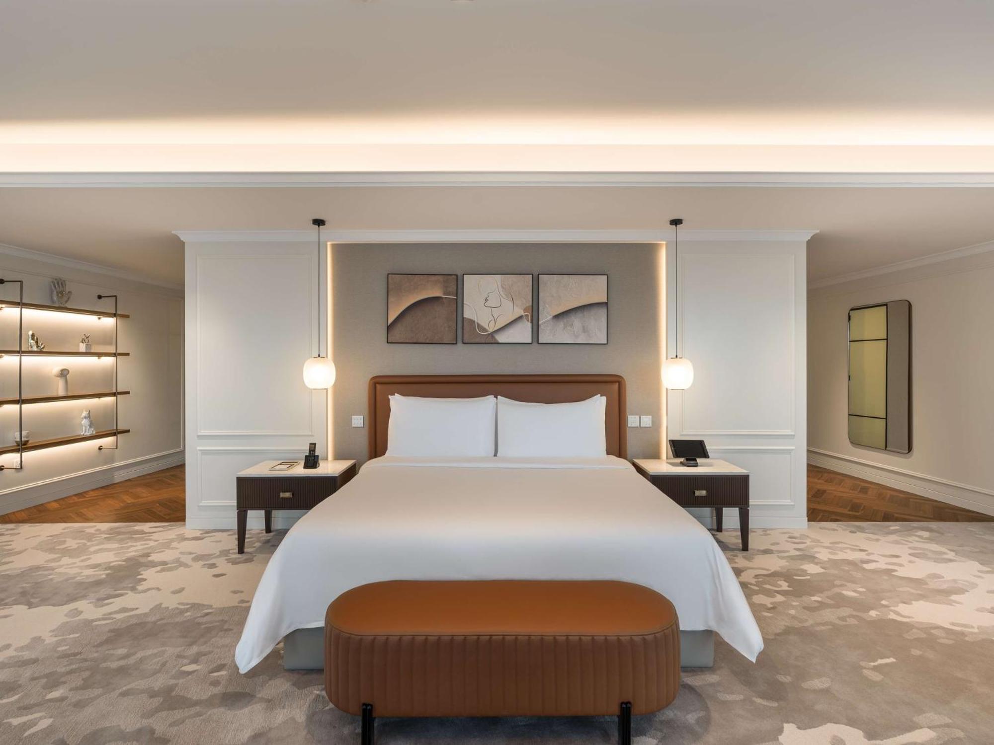 Kempinski The Boulevard Dubai Ngoại thất bức ảnh A bedroom at the hotel