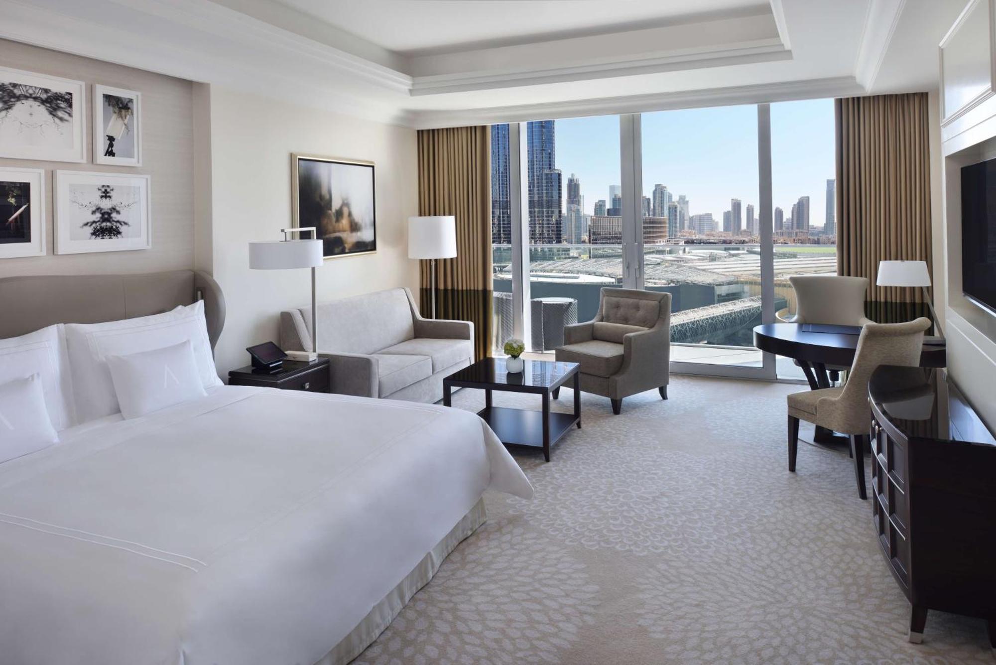 Kempinski The Boulevard Dubai Ngoại thất bức ảnh A room at the Jumeirah Emirates Towers Hotel