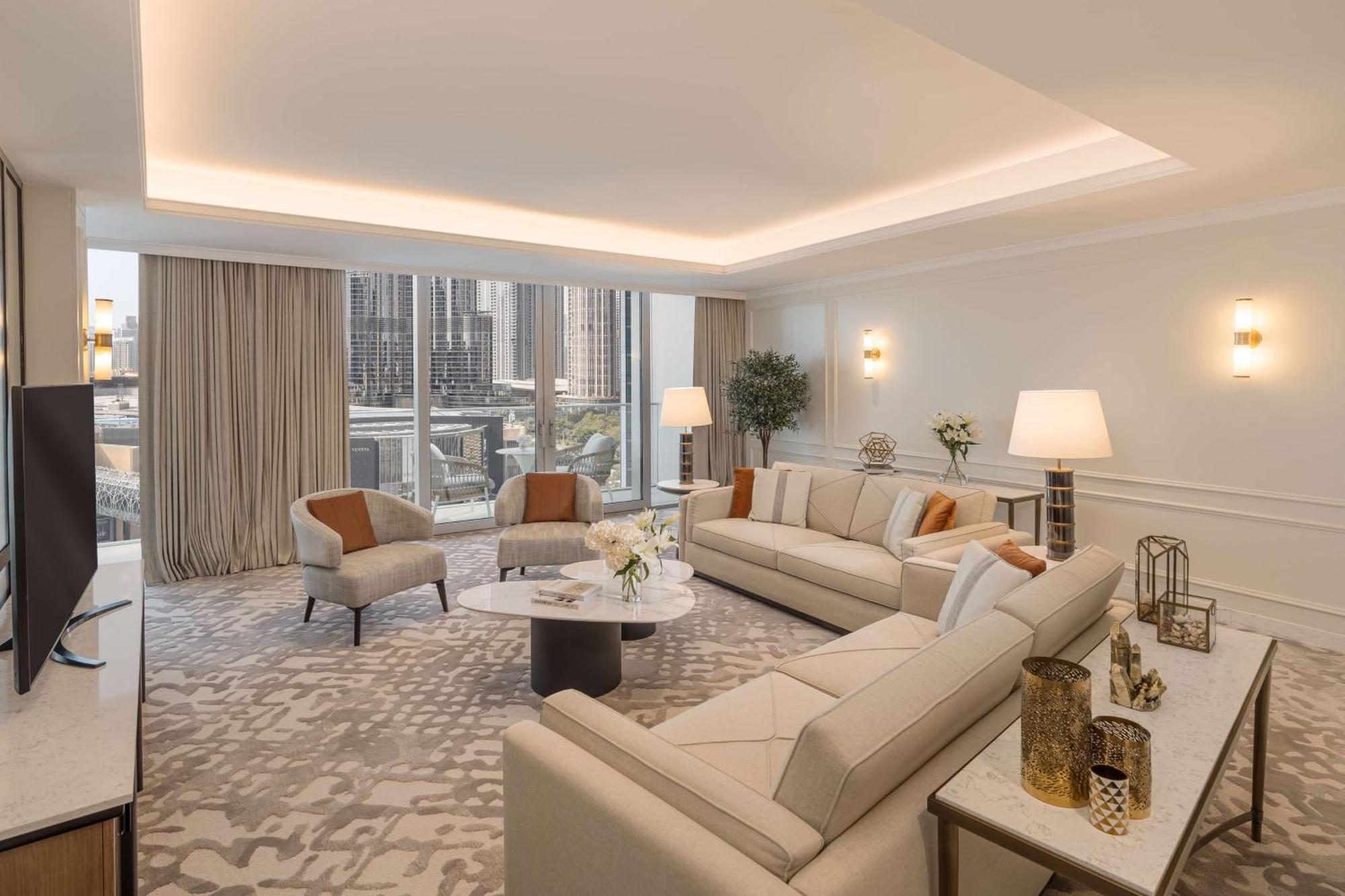 Kempinski The Boulevard Dubai Ngoại thất bức ảnh A living room at the Ritz-Carlton, DIFC